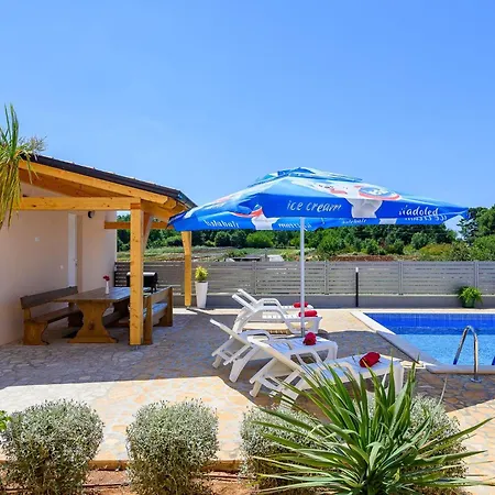 Stancija Amorozo 5 - 1 Apartament Poreč